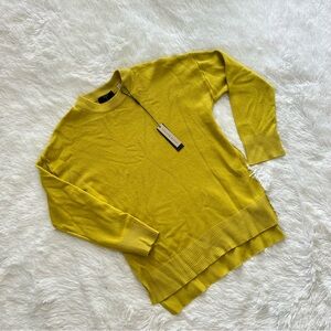 Tahari Women's Viscose Blend Sweater Size Medium